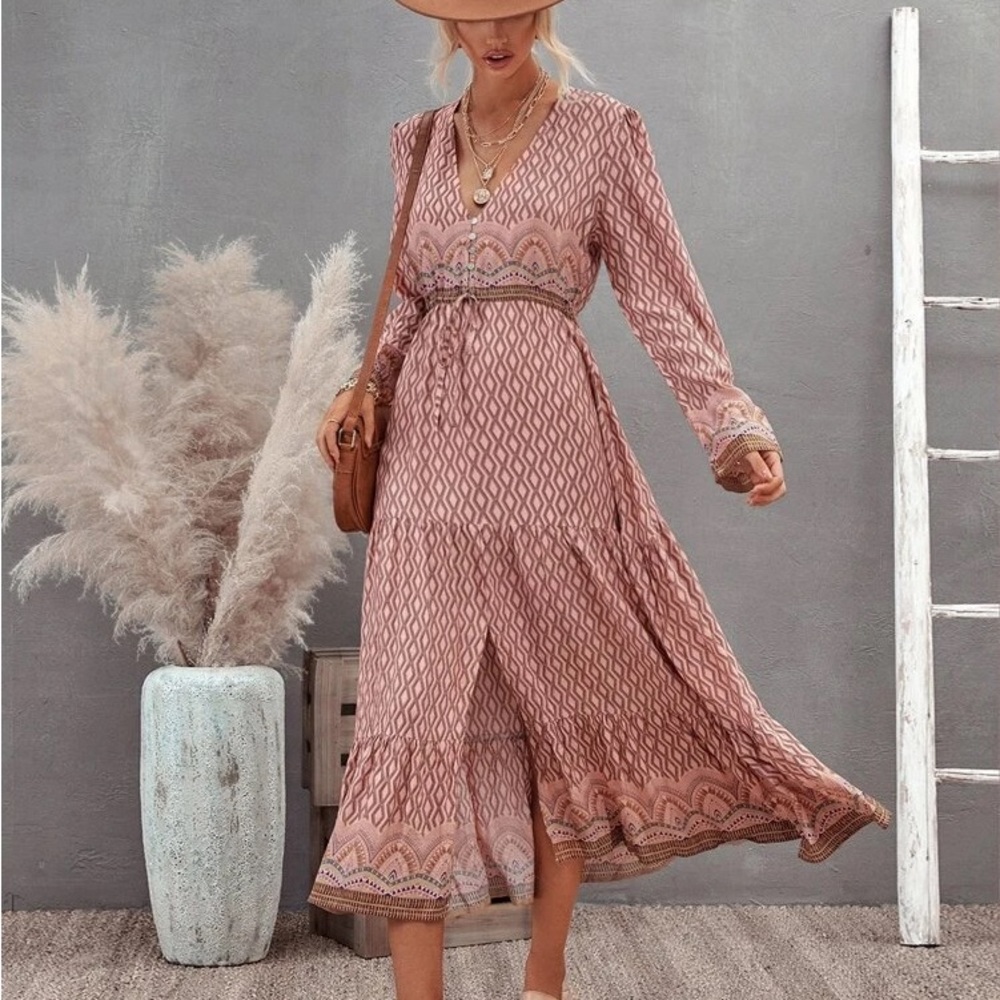 Geo Print Plunging Neck Split Ruffle Hem Dress